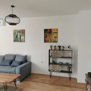rezervați aici